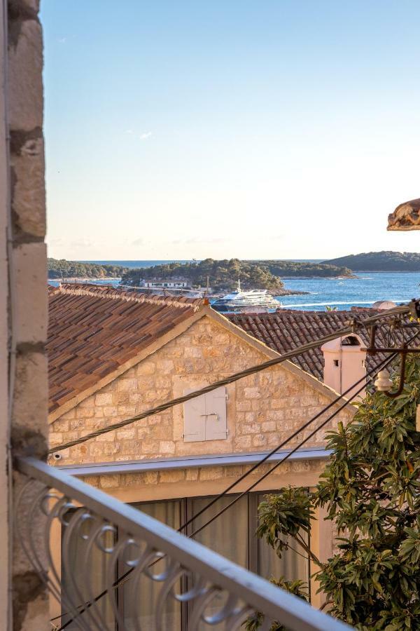 Apartments Nona 1 Hvar Town Eksteriør bilde