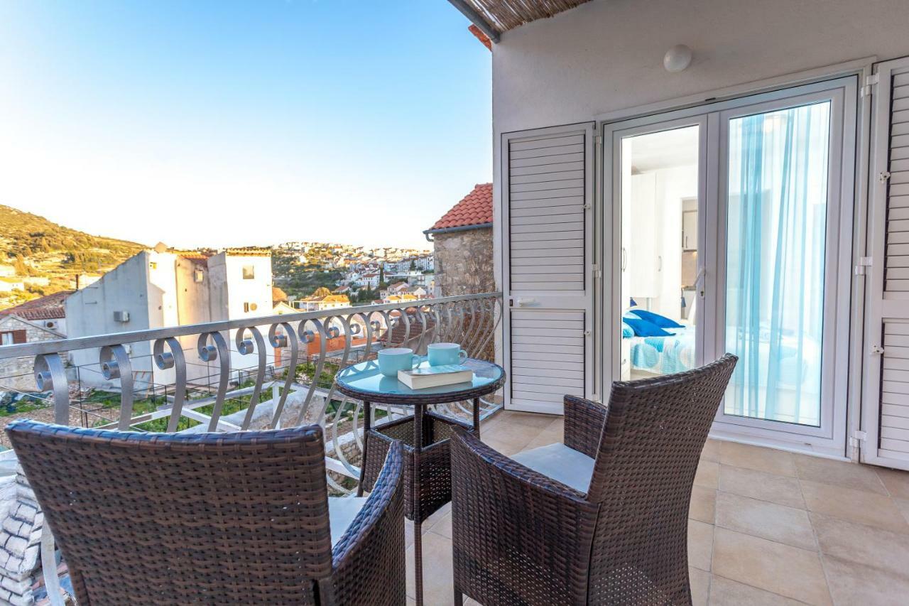 Apartments Nona 1 Hvar Town Eksteriør bilde