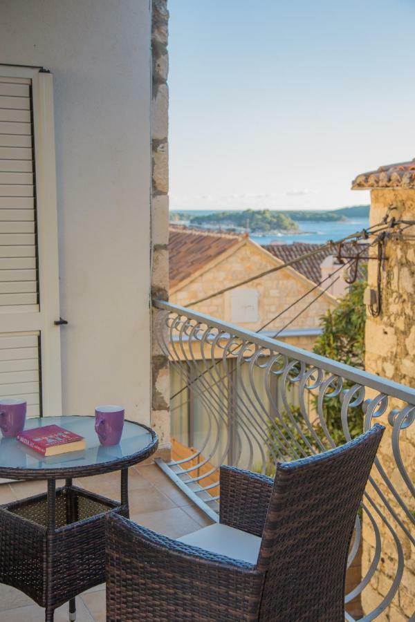 Apartments Nona 1 Hvar Town Eksteriør bilde